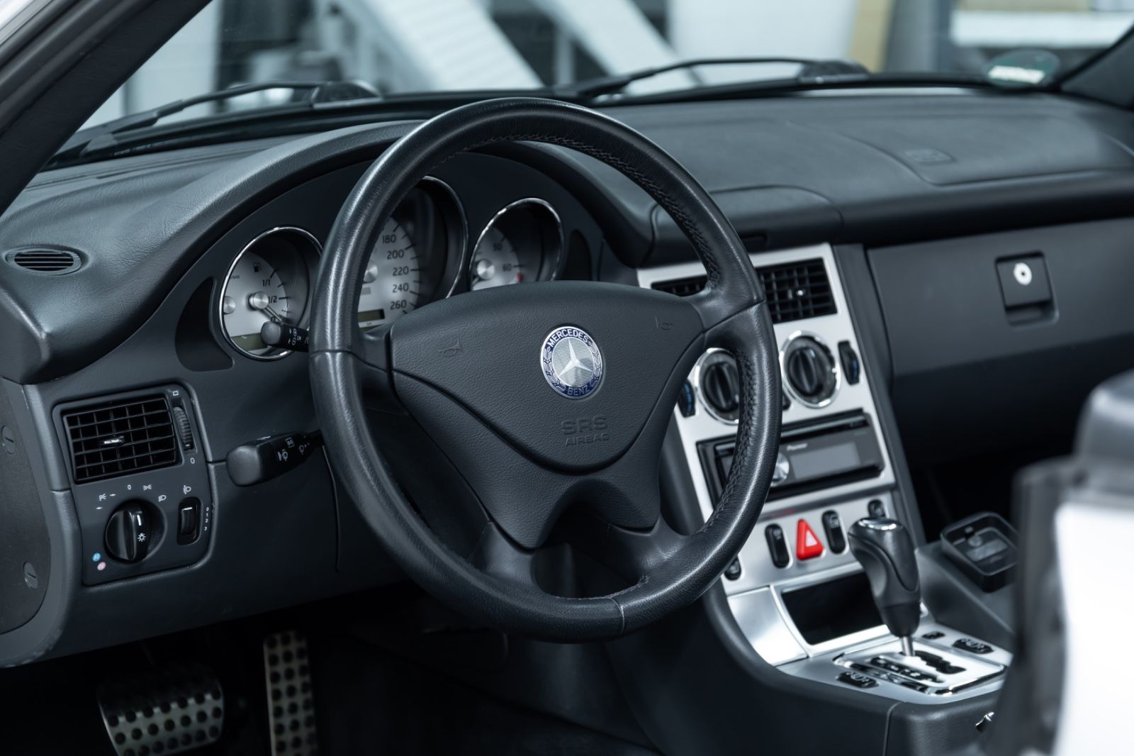 Fahrzeugabbildung Mercedes-Benz SLK 200 Kompressor SPECIAL EDITION I 1. Hand