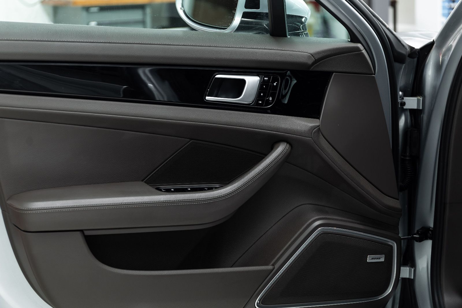 Fahrzeugabbildung Porsche Panamera 4S I BOSE I LED I Softclose I Sitzklima