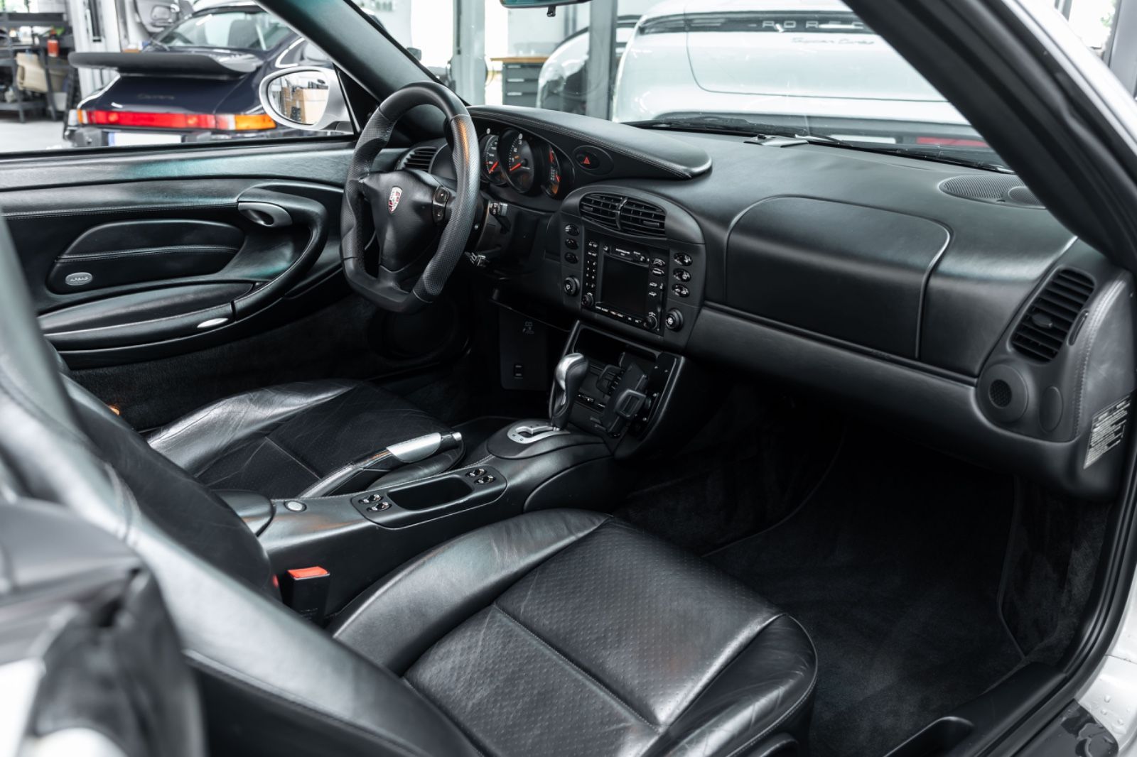 Fahrzeugabbildung Porsche 996 I 911 Carrera Cabriolet I 2. Hand I AT-Motor