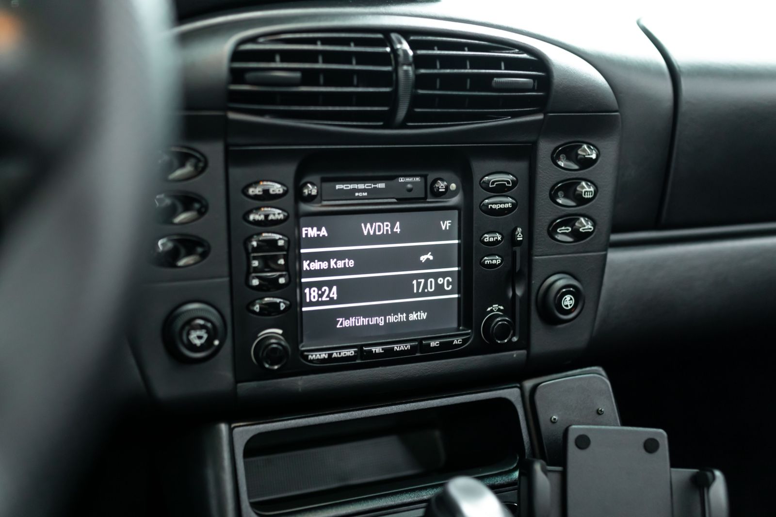 Fahrzeugabbildung Porsche 996 I 911 Carrera Cabriolet I 2. Hand I AT-Motor